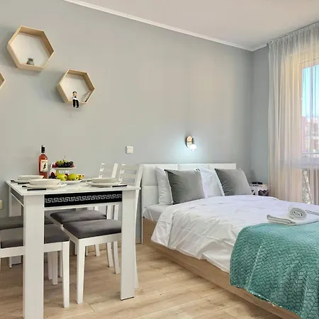 Appartement Sea Breeze With Balcony 250 Metres For The *