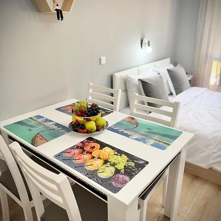 Apartmán Sea Breeze With Balcony 250 Metres For The